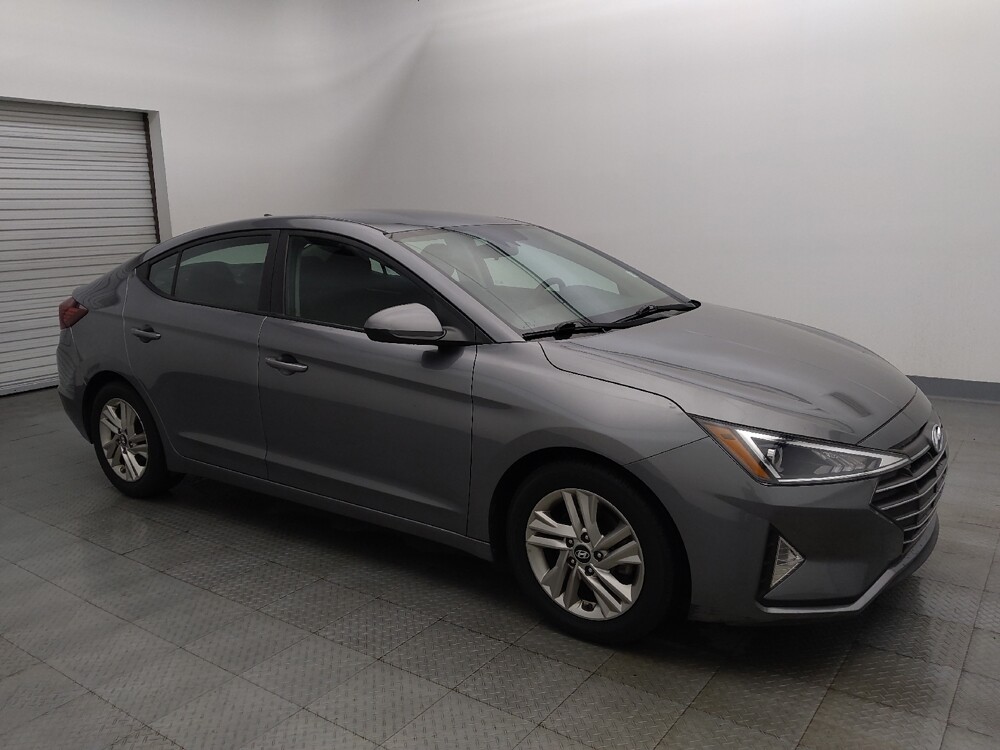 2019 Hyundai Elantra in Houston, TX 77060 - 18130689 11