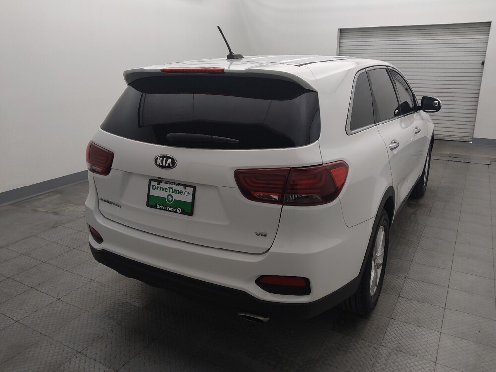 2020 Kia Sorento in Houston, TX 77034 - 18130697 7