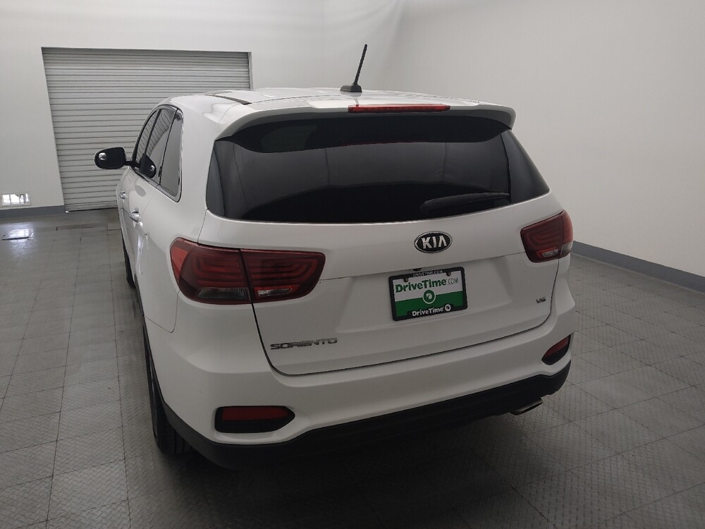 2020 Kia Sorento in Houston, TX 77034 - 18130697 6