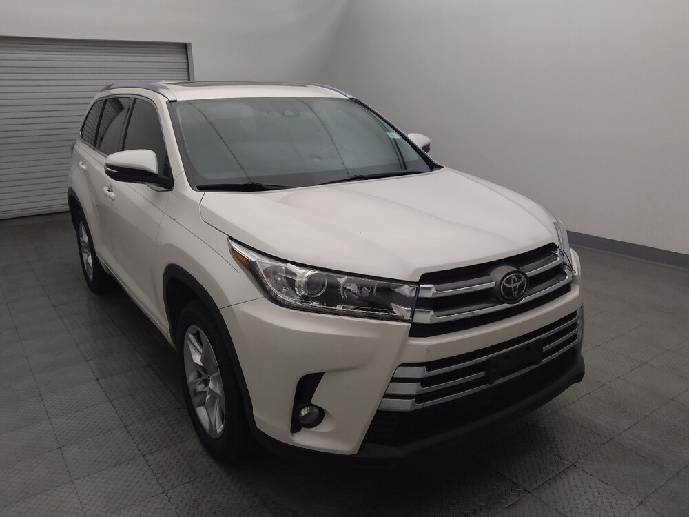 2018 Toyota Highlander in Metairie, LA 70006 - 18130698 13