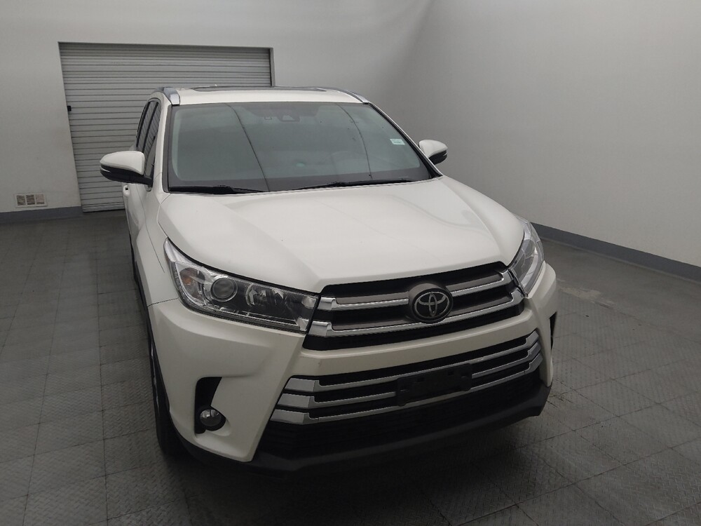 2018 Toyota Highlander in Metairie, LA 70006 - 18130698 14