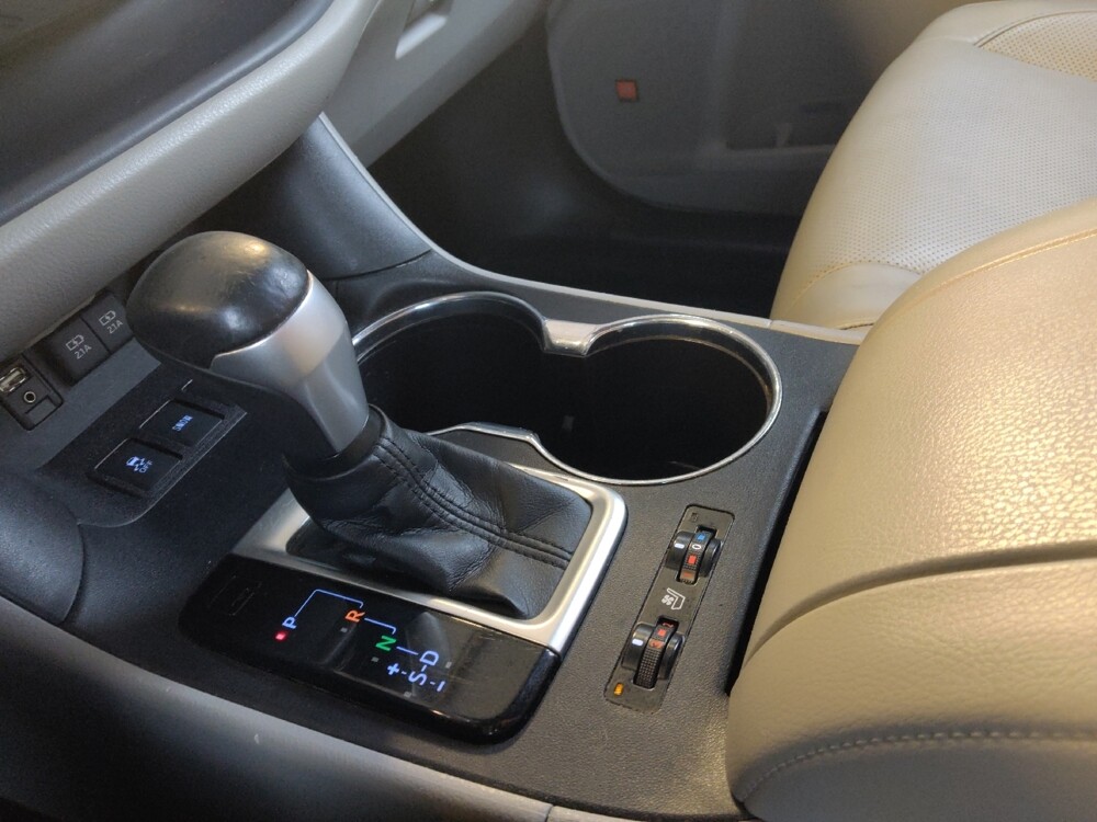 2018 Toyota Highlander in Metairie, LA 70006 - 18130698 26