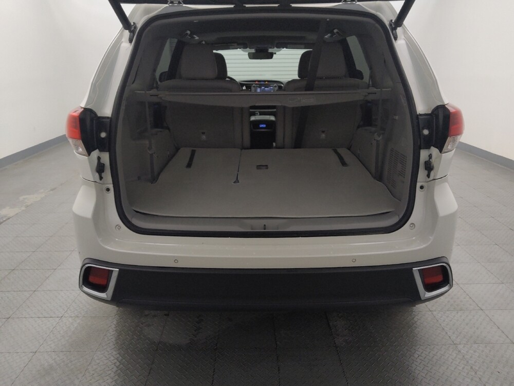2018 Toyota Highlander in Metairie, LA 70006 - 18130698 29
