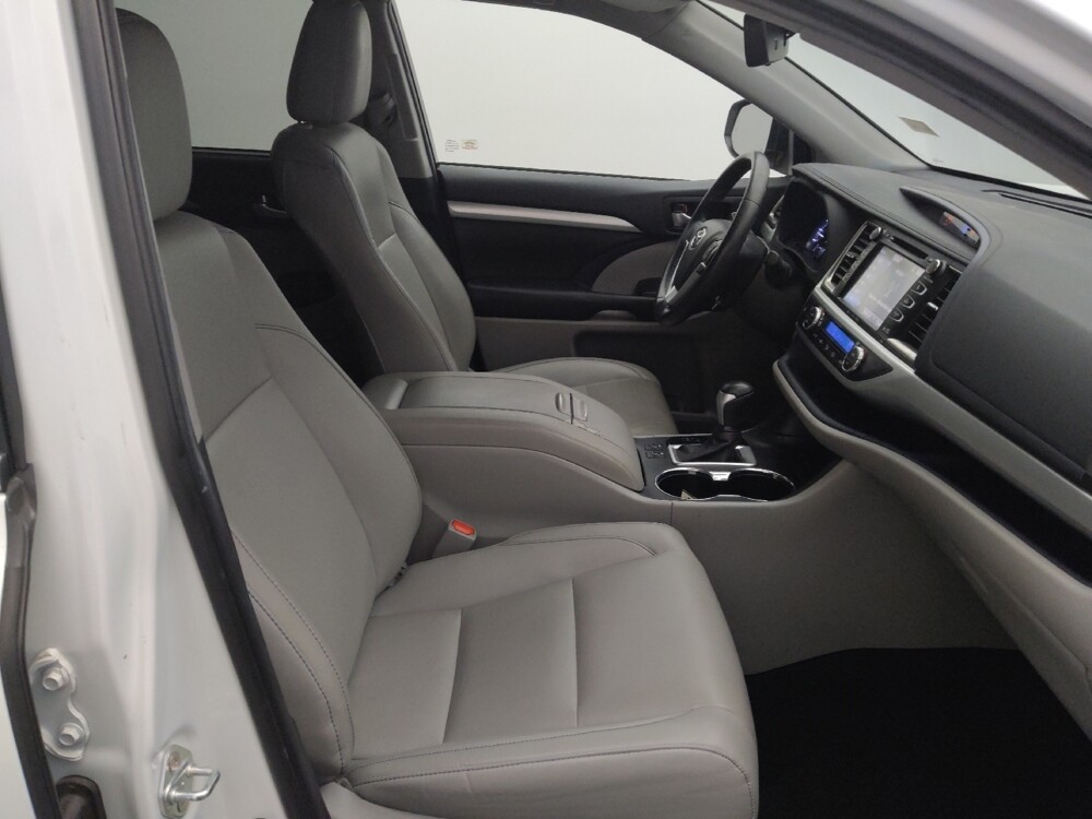 2019 Toyota Highlander in Round Rock, TX 78664 - 18130701 21
