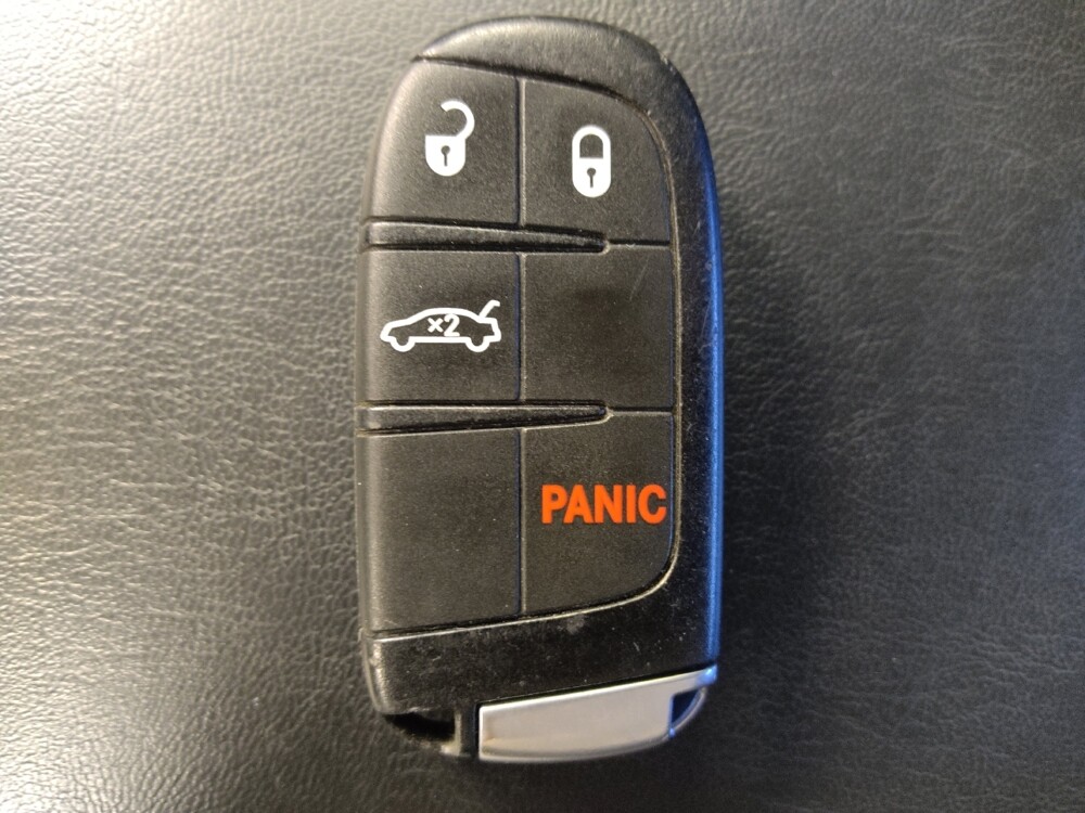 2019 Chrysler 300 in Tyler, TX 75701 - 18130711 32