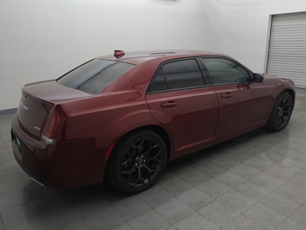 2019 Chrysler 300 in Tyler, TX 75701 - 18130711 10
