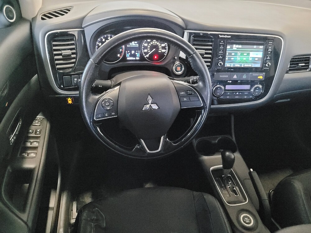 2016 Mitsubishi Outlander in Pittsburgh, PA 15237 - 18130720 22