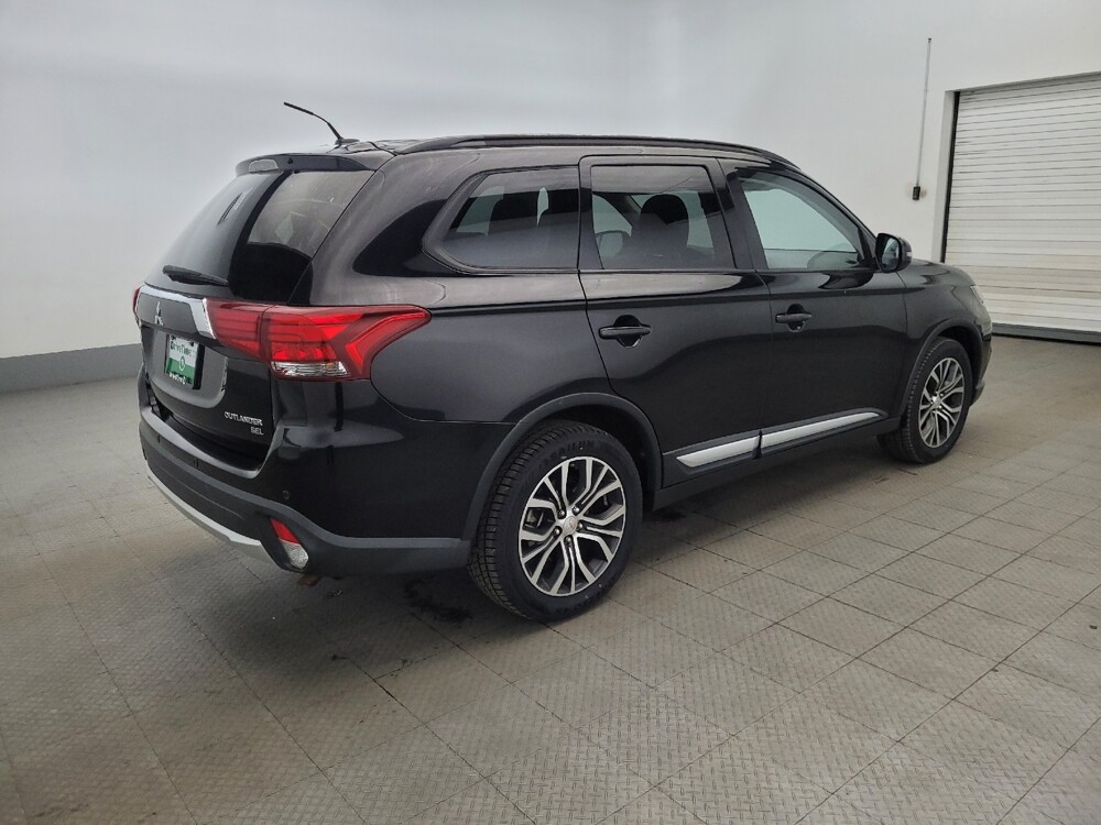 2016 Mitsubishi Outlander in Pittsburgh, PA 15237 - 18130720 10