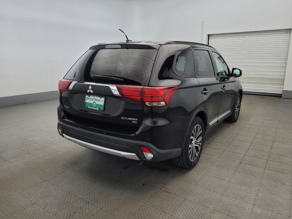 2016 Mitsubishi Outlander in Pittsburgh, PA 15237 - 18130720 9