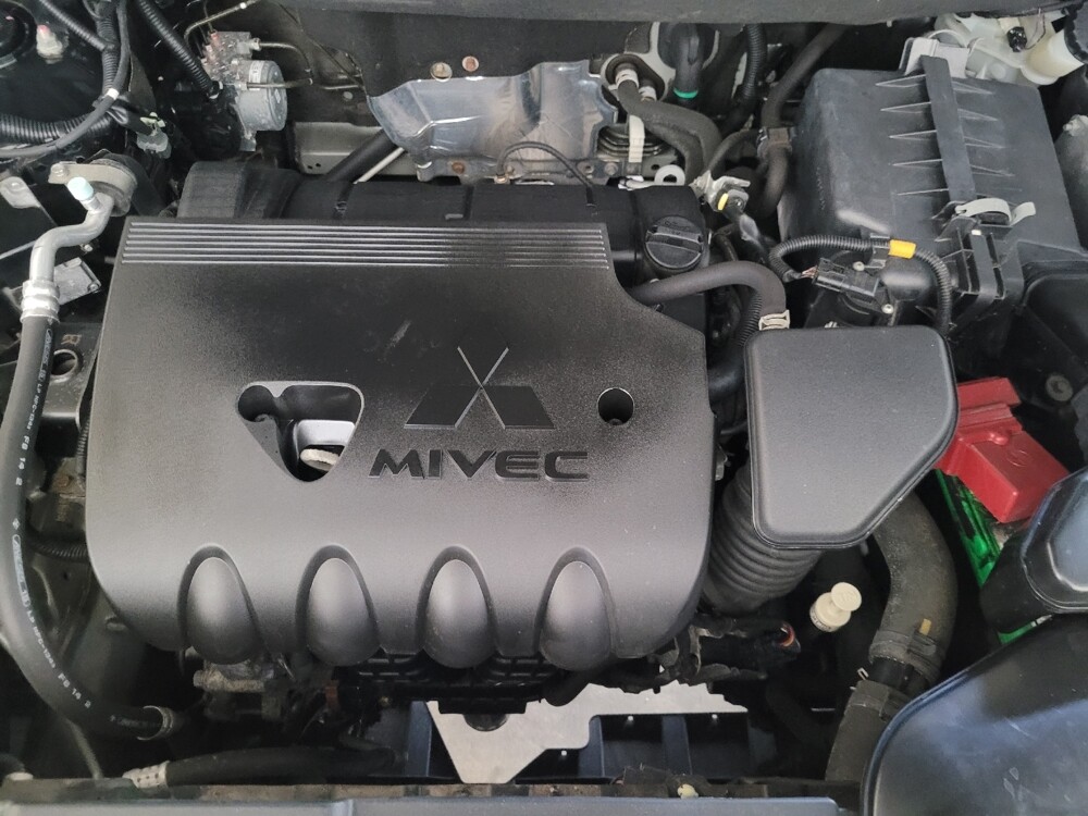 2016 Mitsubishi Outlander in Pittsburgh, PA 15237 - 18130720 30