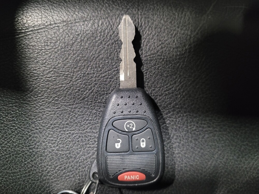 2014 Jeep Compass in Pittsburgh, PA 15236 - 18130721 32