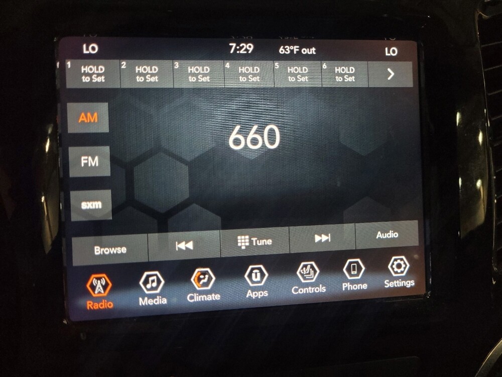 2020 Jeep Cherokee in Pittsburgh, PA 15236 - 18130734 25