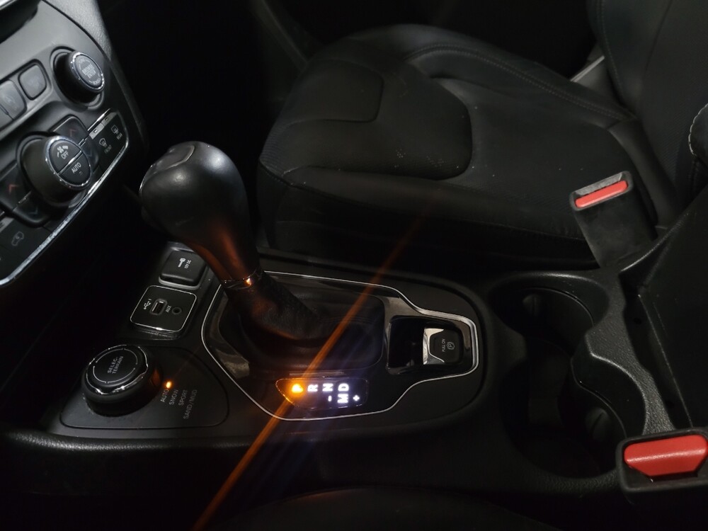 2020 Jeep Cherokee in Pittsburgh, PA 15236 - 18130734 26