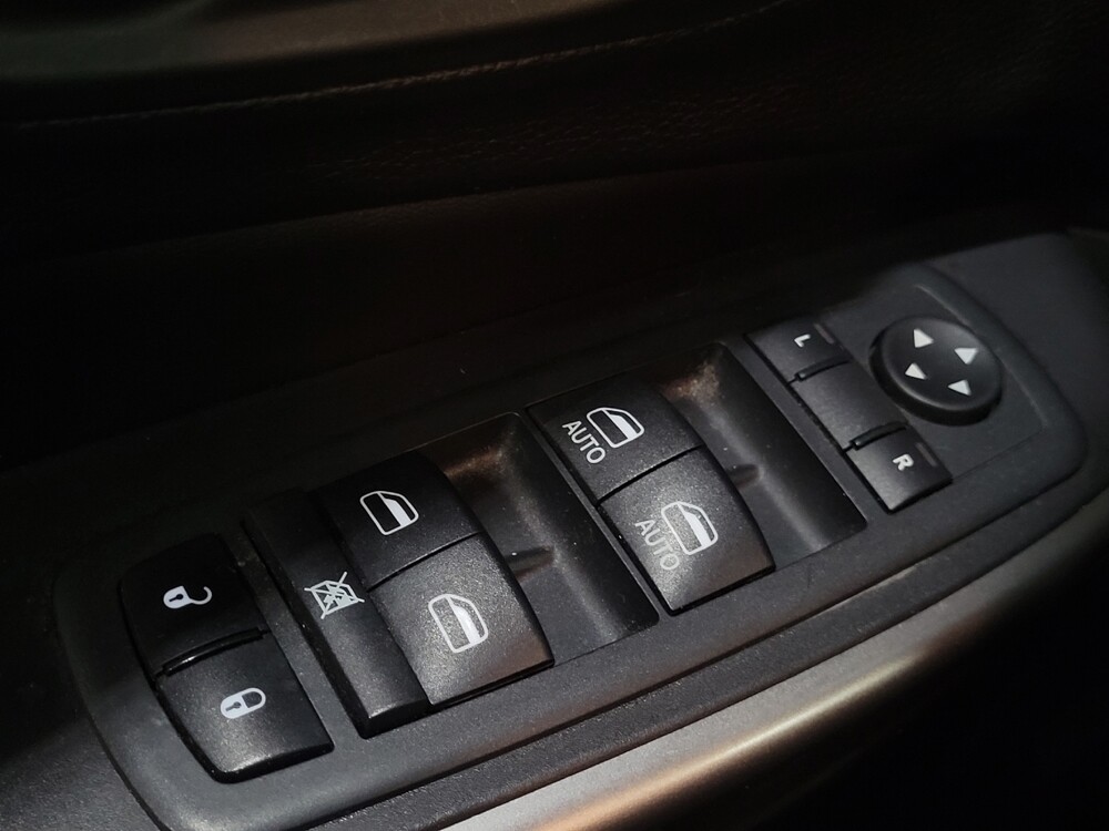 2020 Jeep Cherokee in Pittsburgh, PA 15236 - 18130734 27