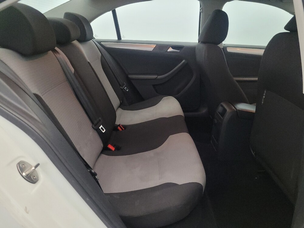 2017 Volkswagen Jetta in Glen Burnie, MD 21061 - 18130735 19