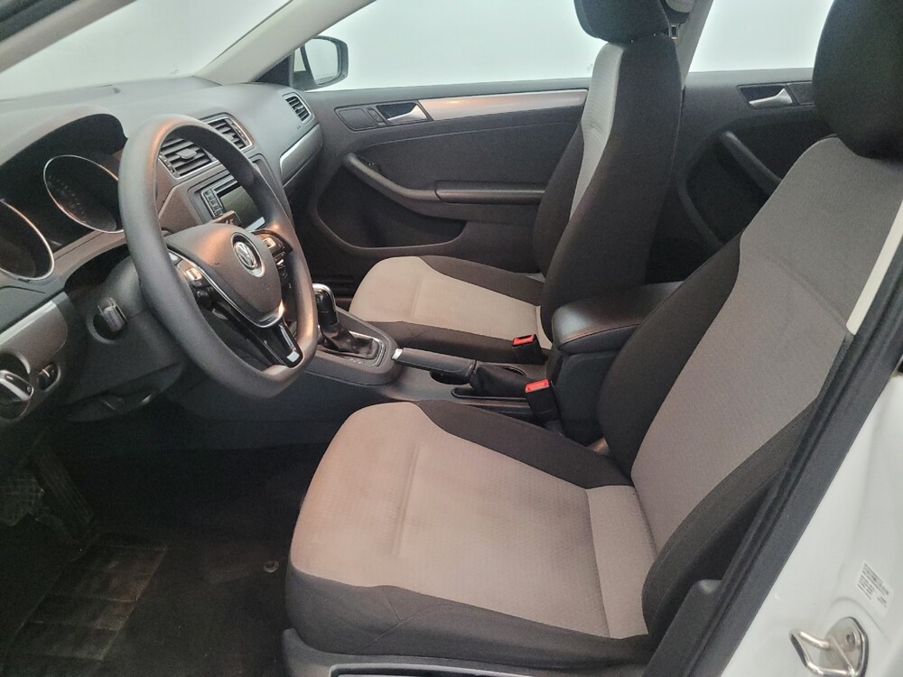 2017 Volkswagen Jetta in Glen Burnie, MD 21061 - 18130735 17