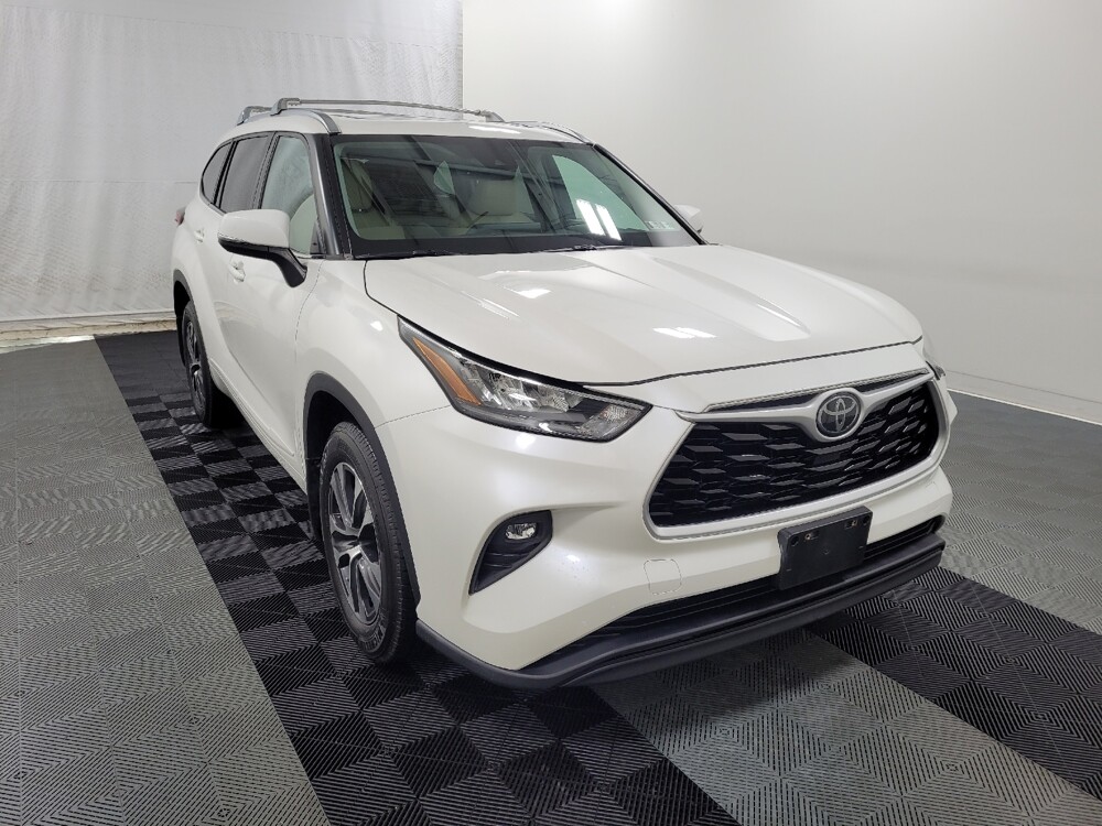 2020 Toyota Highlander in Plymouth Meeting, PA 19462 - 18130741 13