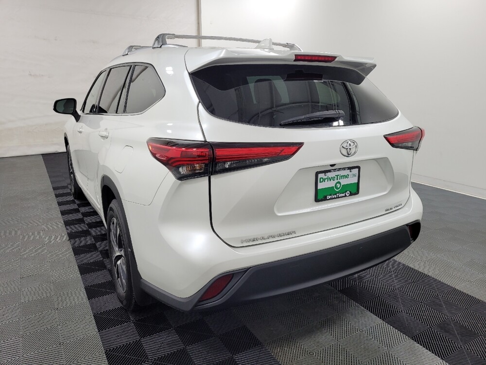 2020 Toyota Highlander in Plymouth Meeting, PA 19462 - 18130741 5