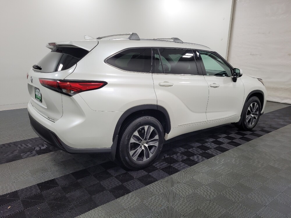 2020 Toyota Highlander in Plymouth Meeting, PA 19462 - 18130741 10