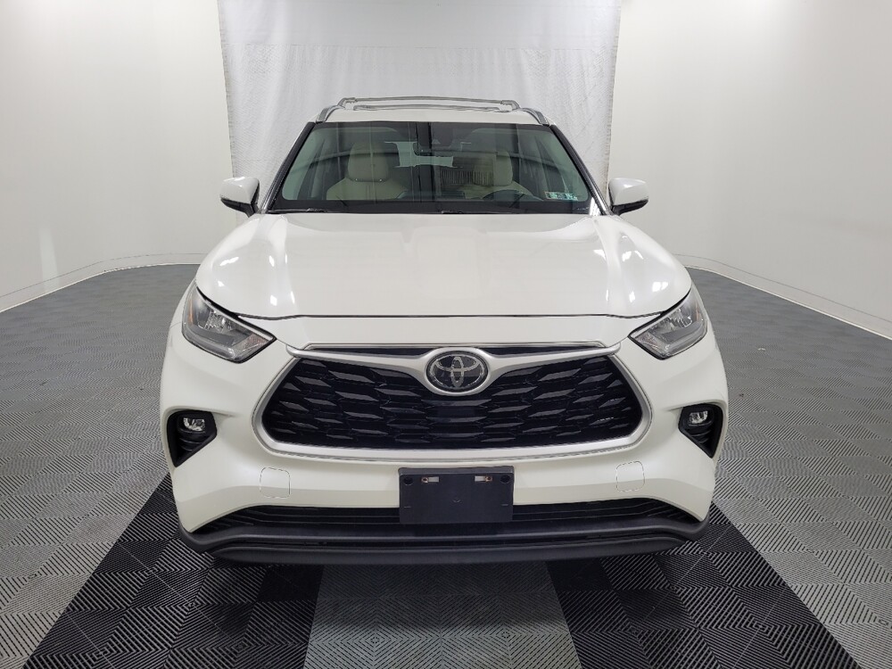 2020 Toyota Highlander in Plymouth Meeting, PA 19462 - 18130741 14