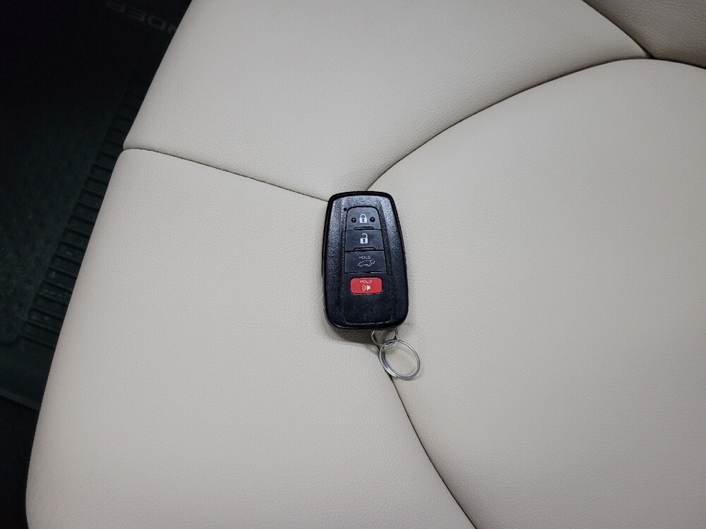 2020 Toyota Highlander in Plymouth Meeting, PA 19462 - 18130741 32