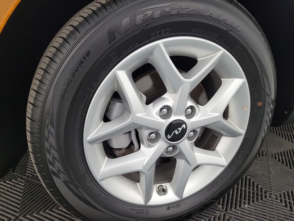 2025 Kia Soul in Plymouth Meeting, PA 19462 - 18130758 31