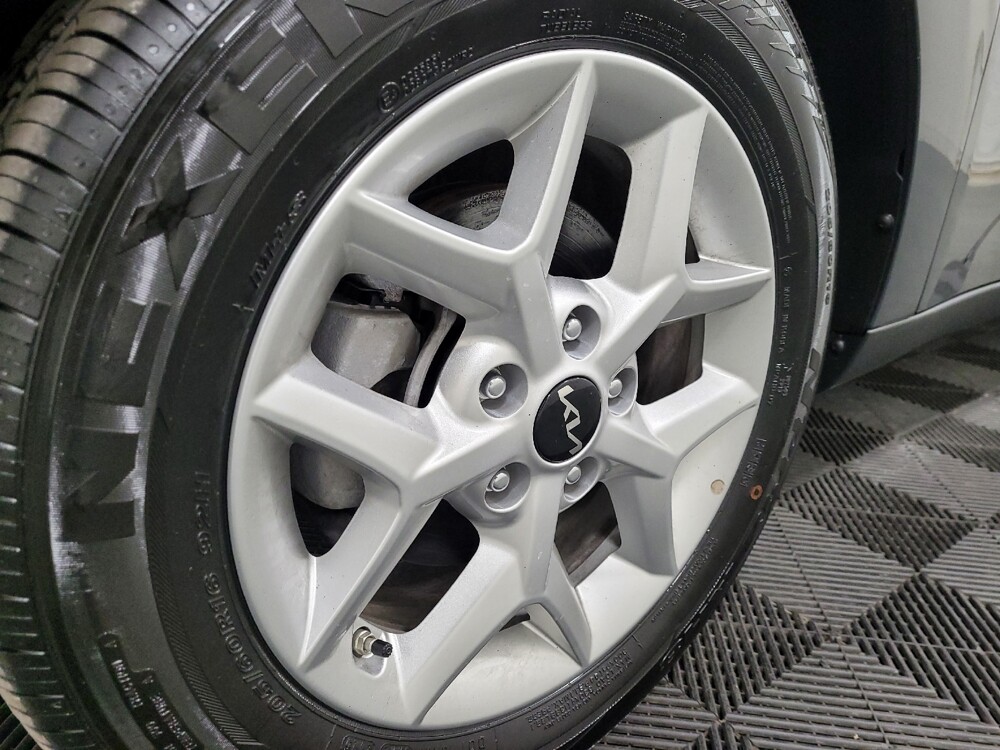 2025 Kia Soul in Plymouth Meeting, PA 19462 - 18130760 31