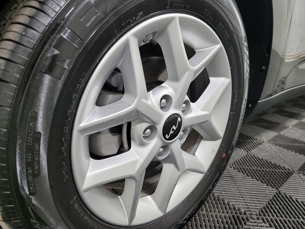 2025 Kia Soul in Plymouth Meeting, PA 19462 - 18130761 31