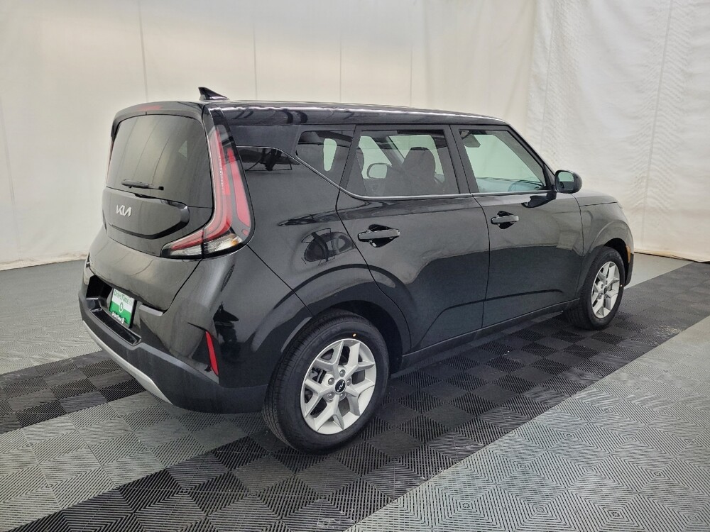 2025 Kia Soul in Plymouth Meeting, PA 19462 - 18130761 10