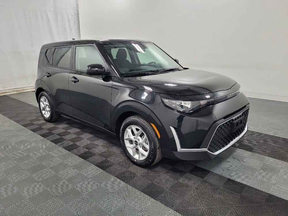 2025 Kia Soul in Plymouth Meeting, PA 19462 - 18130761 11