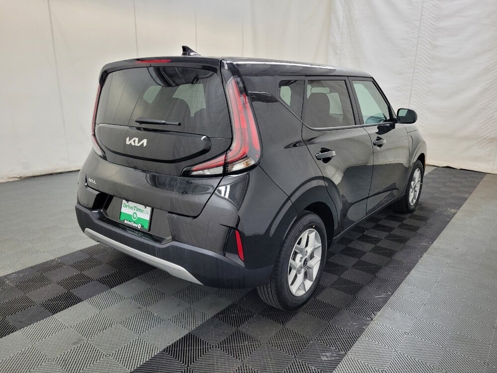 2025 Kia Soul in Plymouth Meeting, PA 19462 - 18130761 9