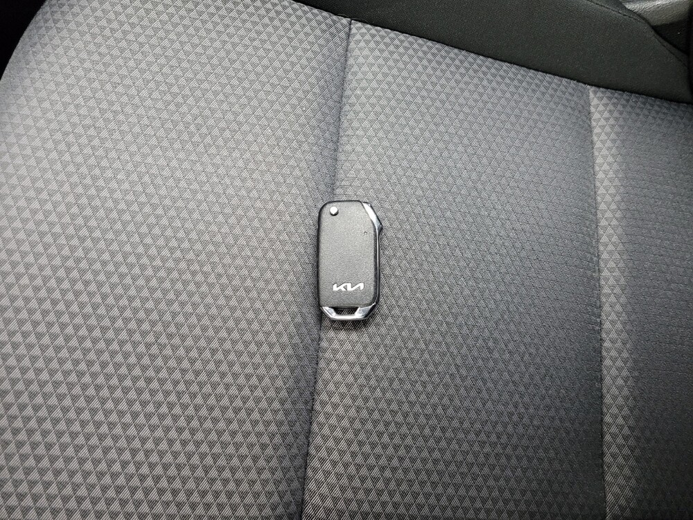 2025 Kia Soul in Plymouth Meeting, PA 19462 - 18130761 32