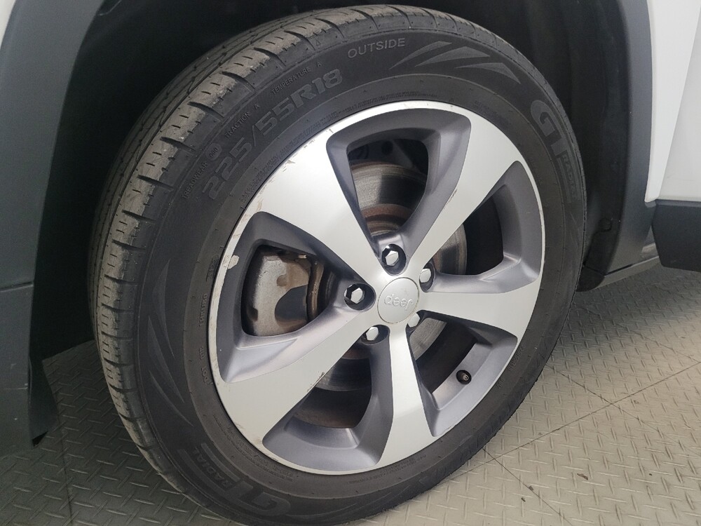 2020 Jeep Cherokee in Williamstown, NJ 8094 - 18130767 31