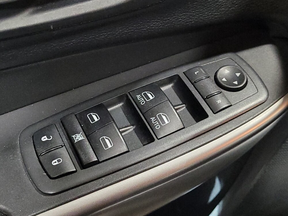 2020 Jeep Cherokee in Williamstown, NJ 8094 - 18130767 27