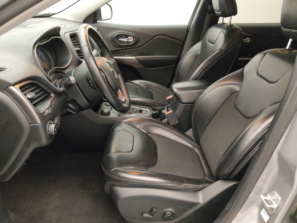 2020 Jeep Cherokee in Gladstone, MO 64118 - 18130773 17