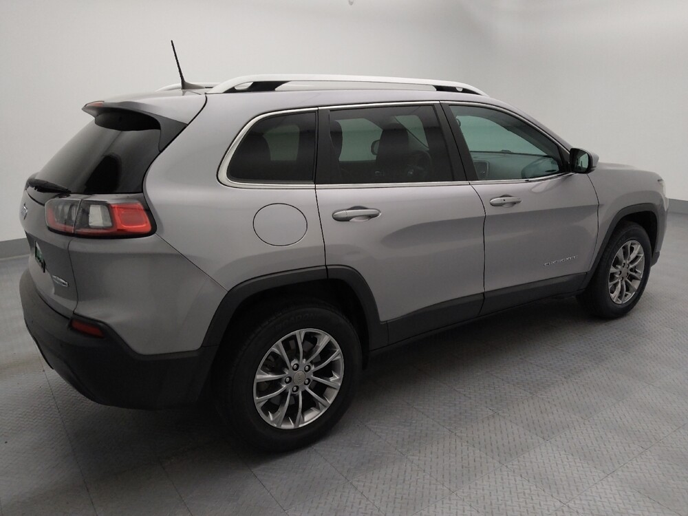 2020 Jeep Cherokee in Gladstone, MO 64118 - 18130773 10