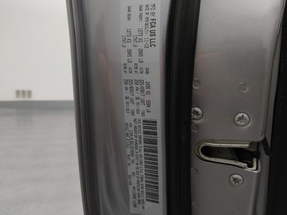 2020 Jeep Cherokee in Gladstone, MO 64118 - 18130773 33