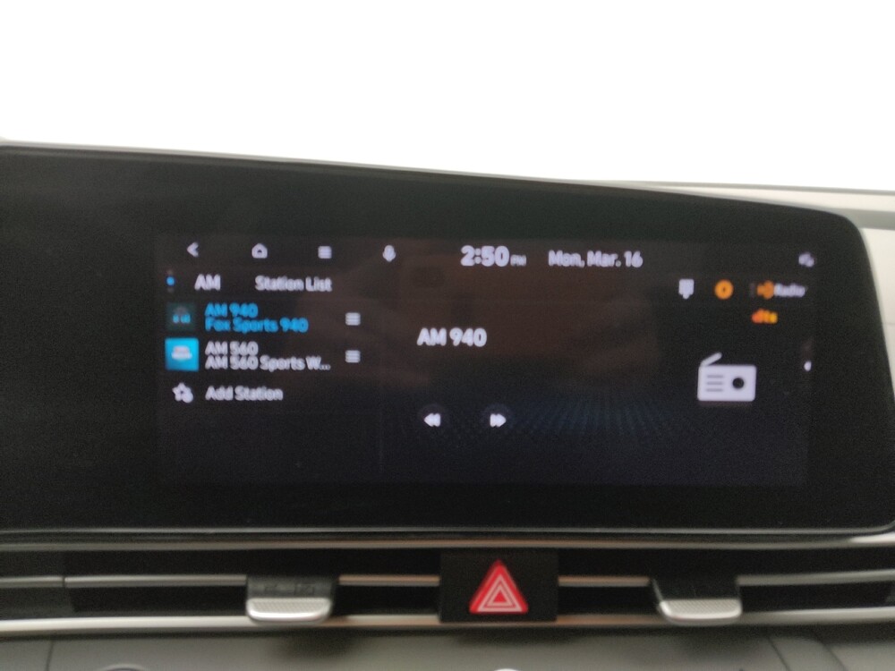 2023 Hyundai Elantra in Topeka, KS 66611 - 18130774 25