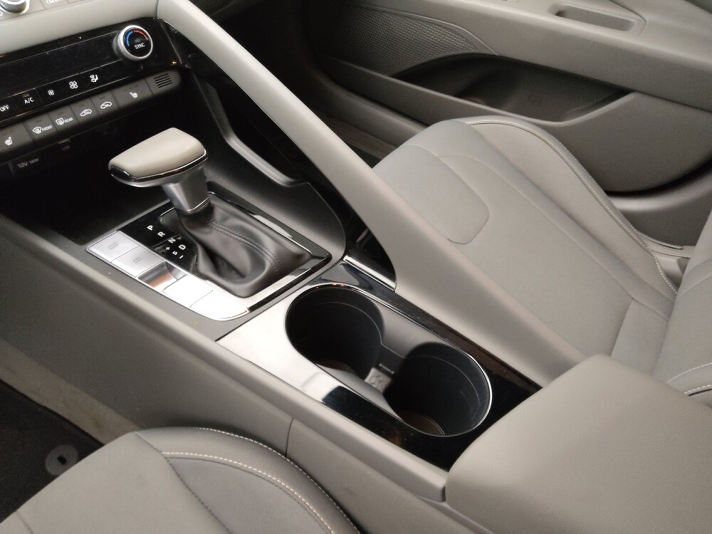 2023 Hyundai Elantra in Topeka, KS 66611 - 18130774 26