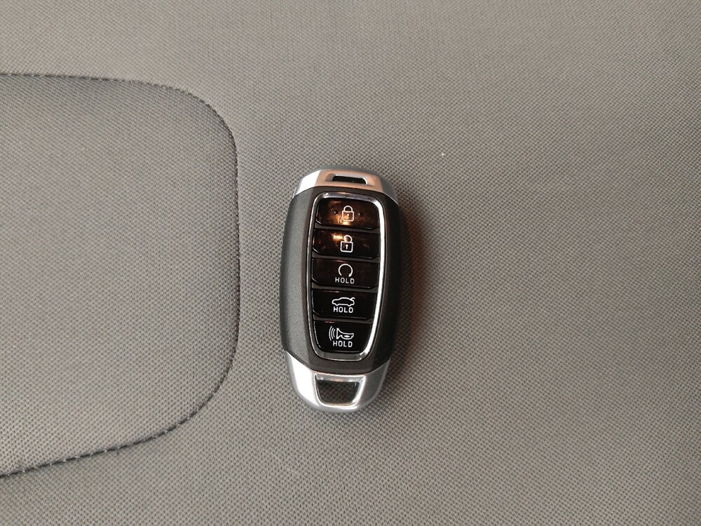 2023 Hyundai Elantra in Topeka, KS 66611 - 18130774 32