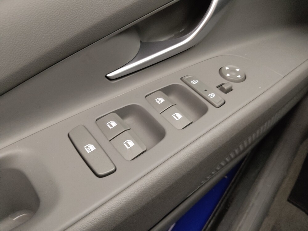 2023 Hyundai Elantra in Topeka, KS 66611 - 18130774 27