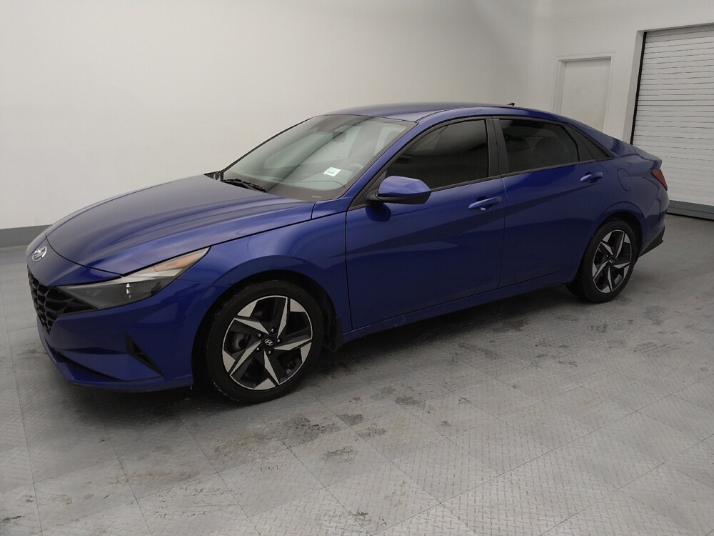 2023 Hyundai Elantra in Topeka, KS 66611 - 18130774 2