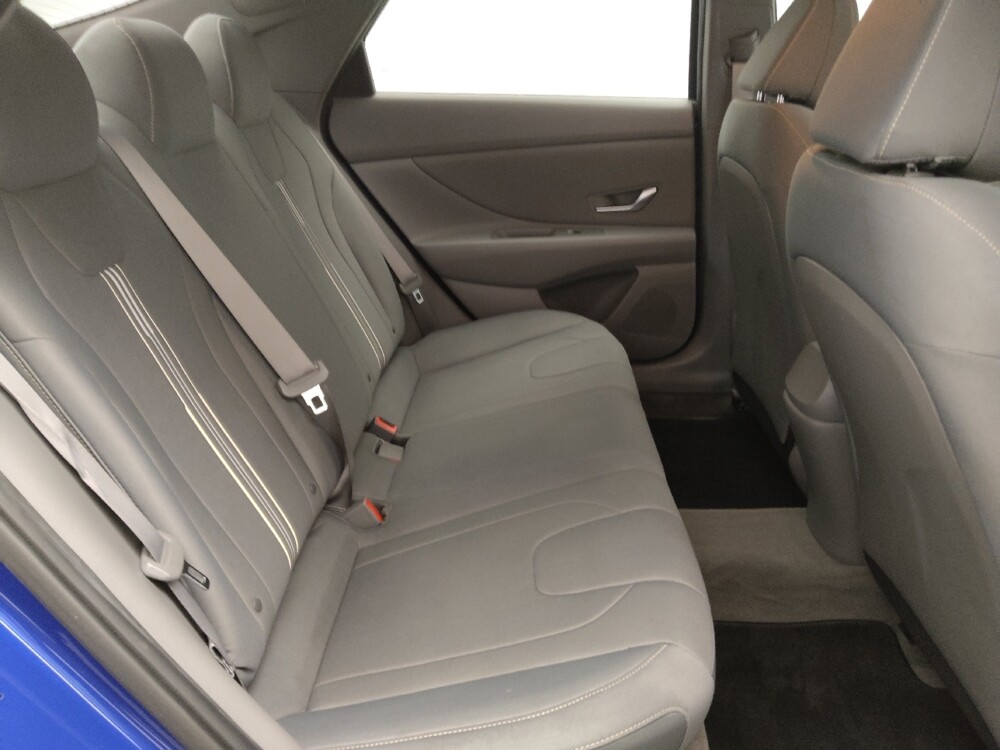 2023 Hyundai Elantra in Topeka, KS 66611 - 18130774 19