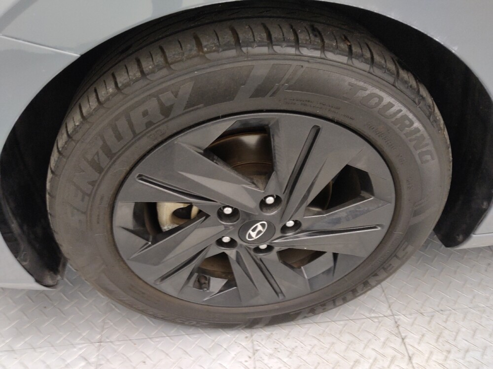 2021 Hyundai Elantra in Topeka, KS 66611 - 18130776 31