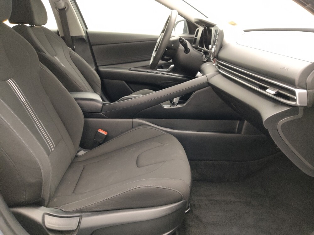 2021 Hyundai Elantra in Topeka, KS 66611 - 18130776 21