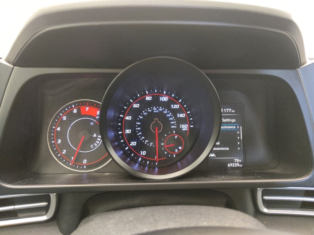 2021 Hyundai Elantra in Topeka, KS 66611 - 18130776 23