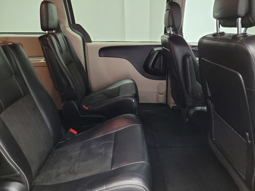 2019 Dodge Grand Caravan in Eastpointe, MI 48021 - 18130781 19
