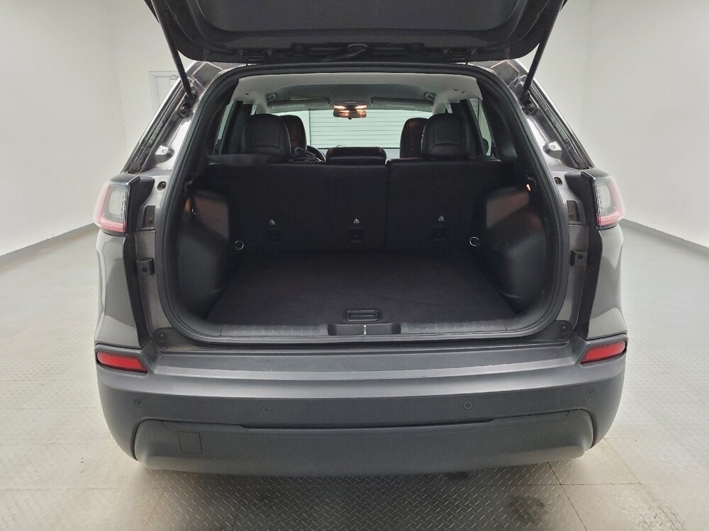 2019 Jeep Cherokee in Eastpointe, MI 48021 - 18130784 29