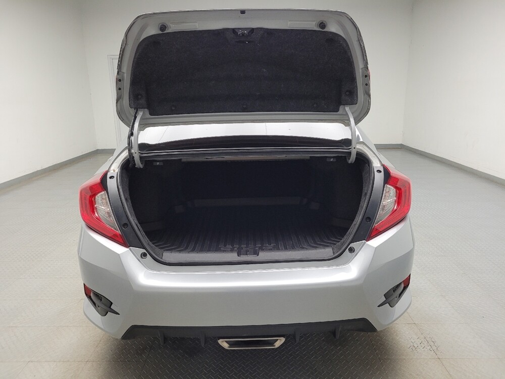 2019 Honda Civic in Eastpointe, MI 48021 - 18130785 29