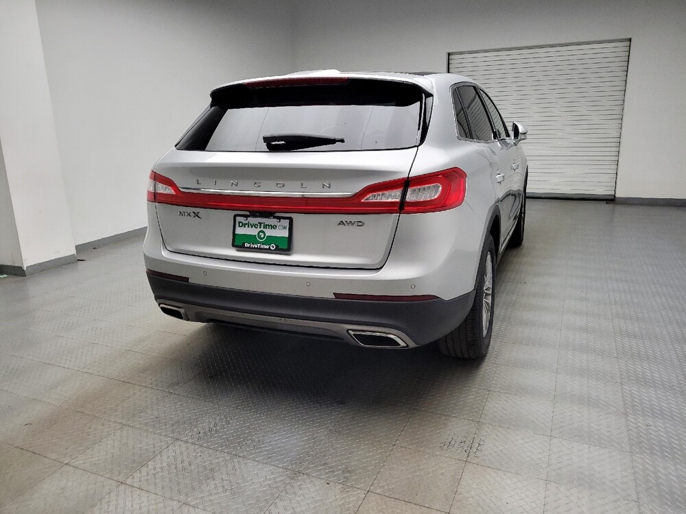 2017 Lincoln MKX in Eastpointe, MI 48021 - 18130786 7